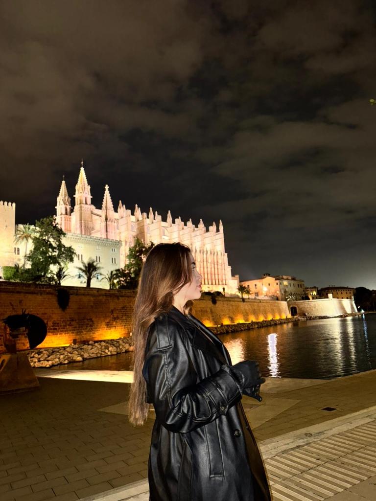 631623086: Chica busca chico en Mallorca