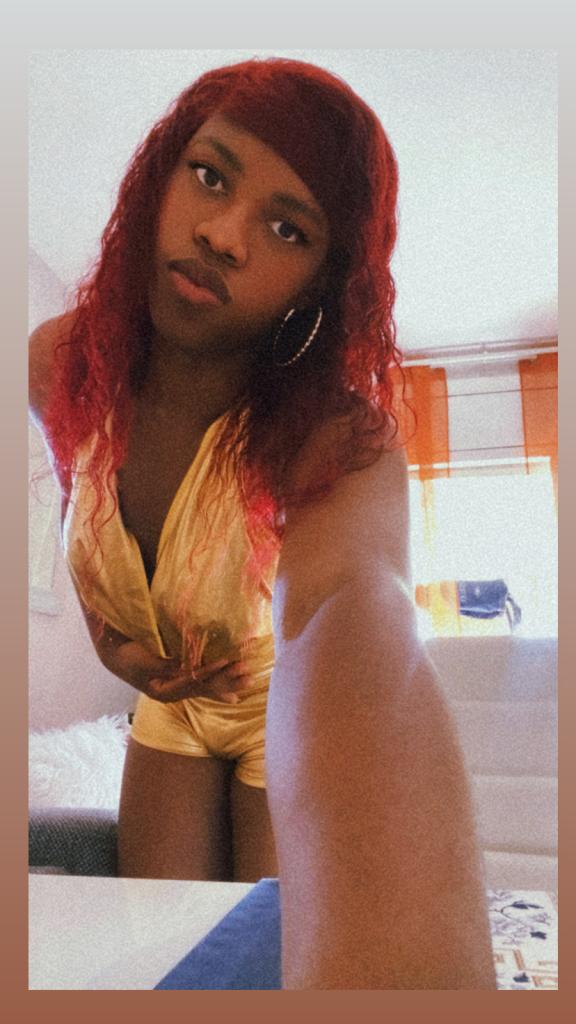 Chica busca chico en Barcelona: 