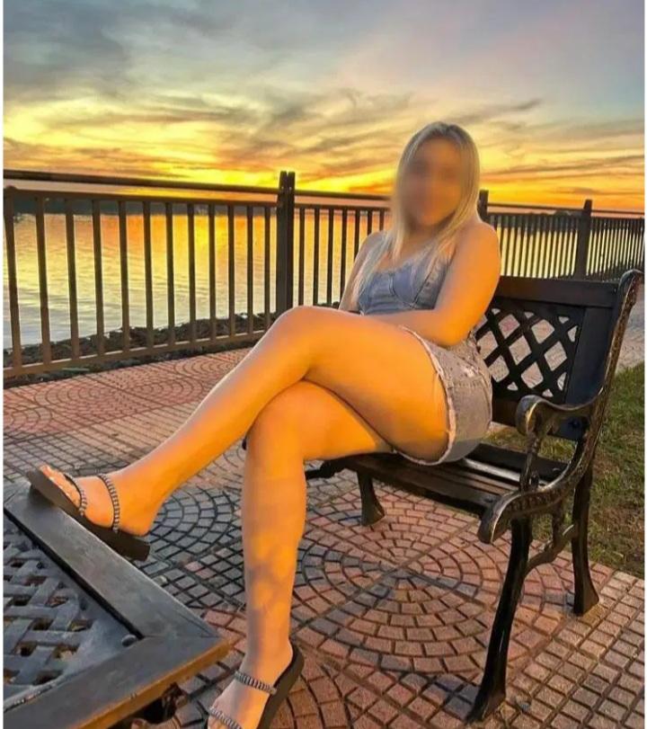 Chica busca chico en Granada: 