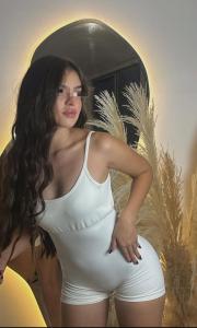 614963546: Chica busca chico en Sevilla