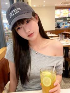 670693639: Chica busca chico en Madrid