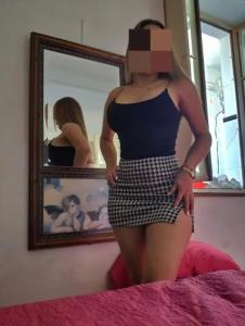 613339899: Chica busca chico en Barcelona