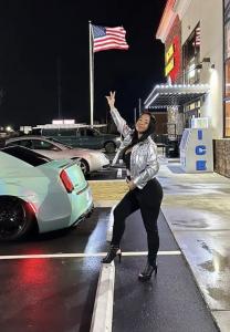 643224617: Chica busca chico en Valencia