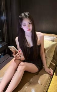 652955575: Chica busca chico en Barcelona