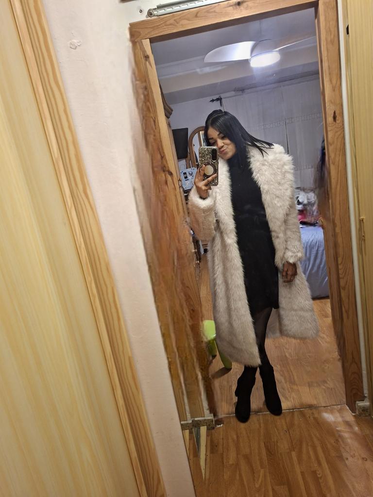 643047642: Chica busca chico en Zaragoza