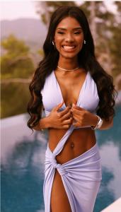 696227760: Chica busca chico en Ibiza