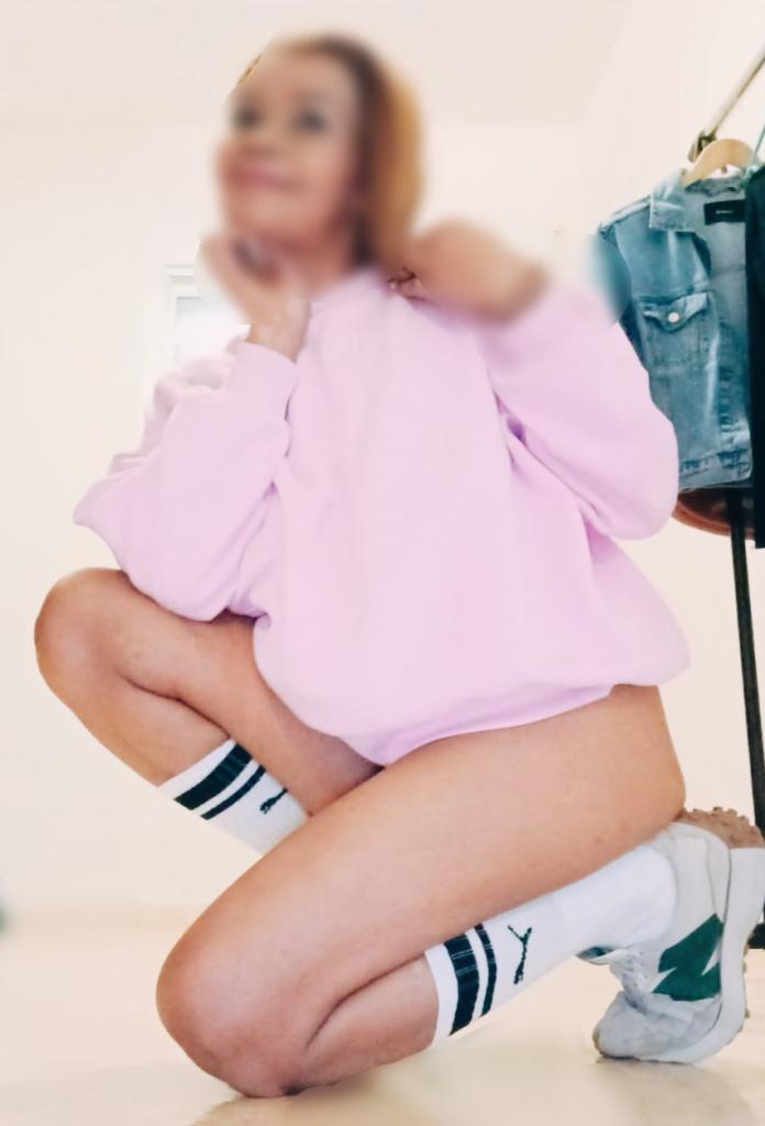 610604369: Chica busca chico en Valencia