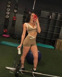 674978382: Chica busca chico en Granada