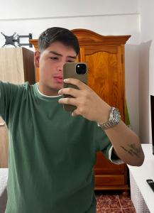 610100189: Chico busca chica en Málaga