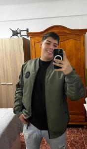 610100189: Chico busca chica en Málaga