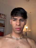 647162102: Chico busca chica en Madrid