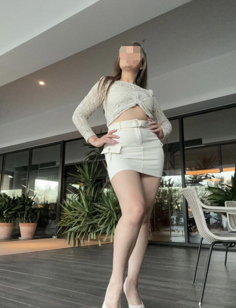 644052421: Chica busca chico en Asturias