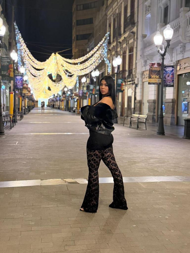 672560206: Chica busca chico en Madrid