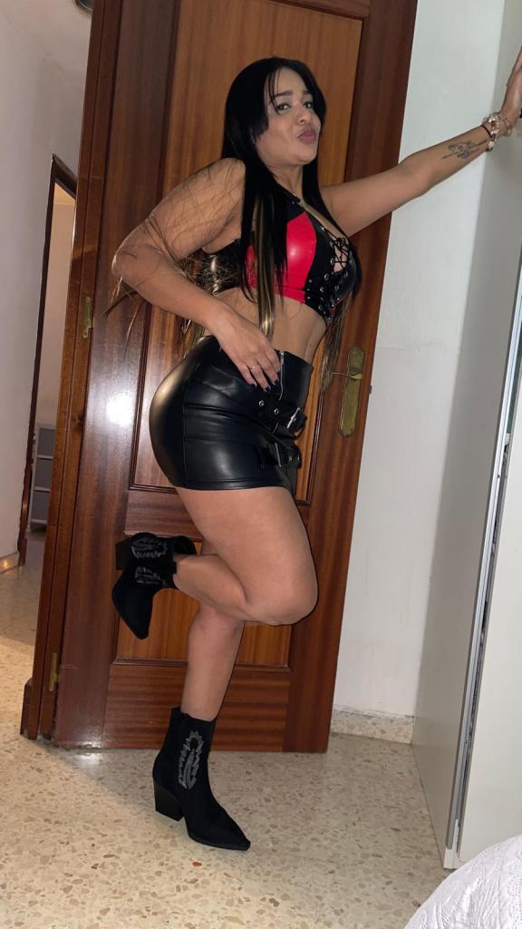 Chica busca chico en Cádiz: 