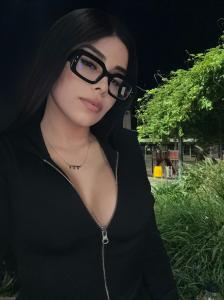 687670225: Chica busca chico en Tarragona