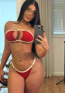 643110904: Chica busca chico en Barcelona