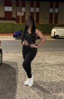 667609165: Chica busca chico en Sevilla