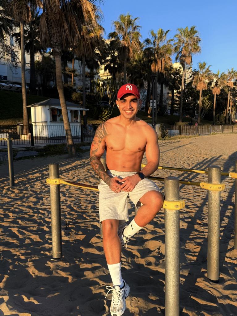 Chico busca chica en Málaga: 