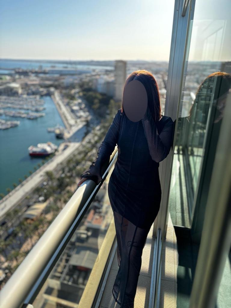 Chica busca chico en Alicante: 