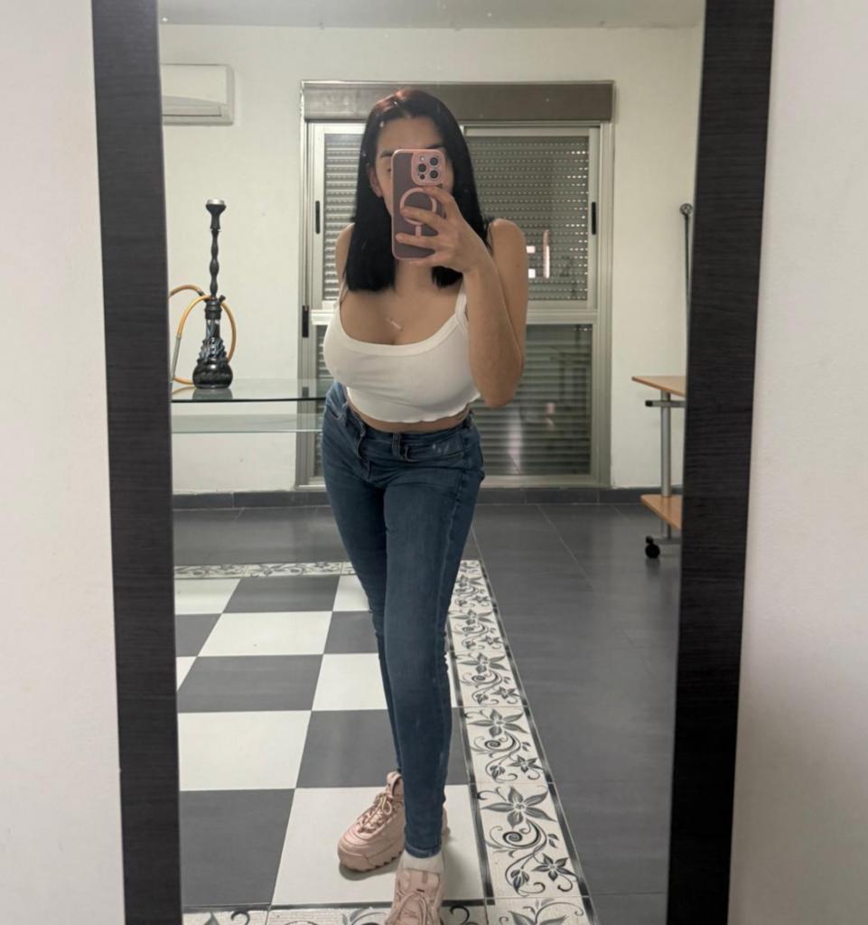 Chica busca chico en Granada: 