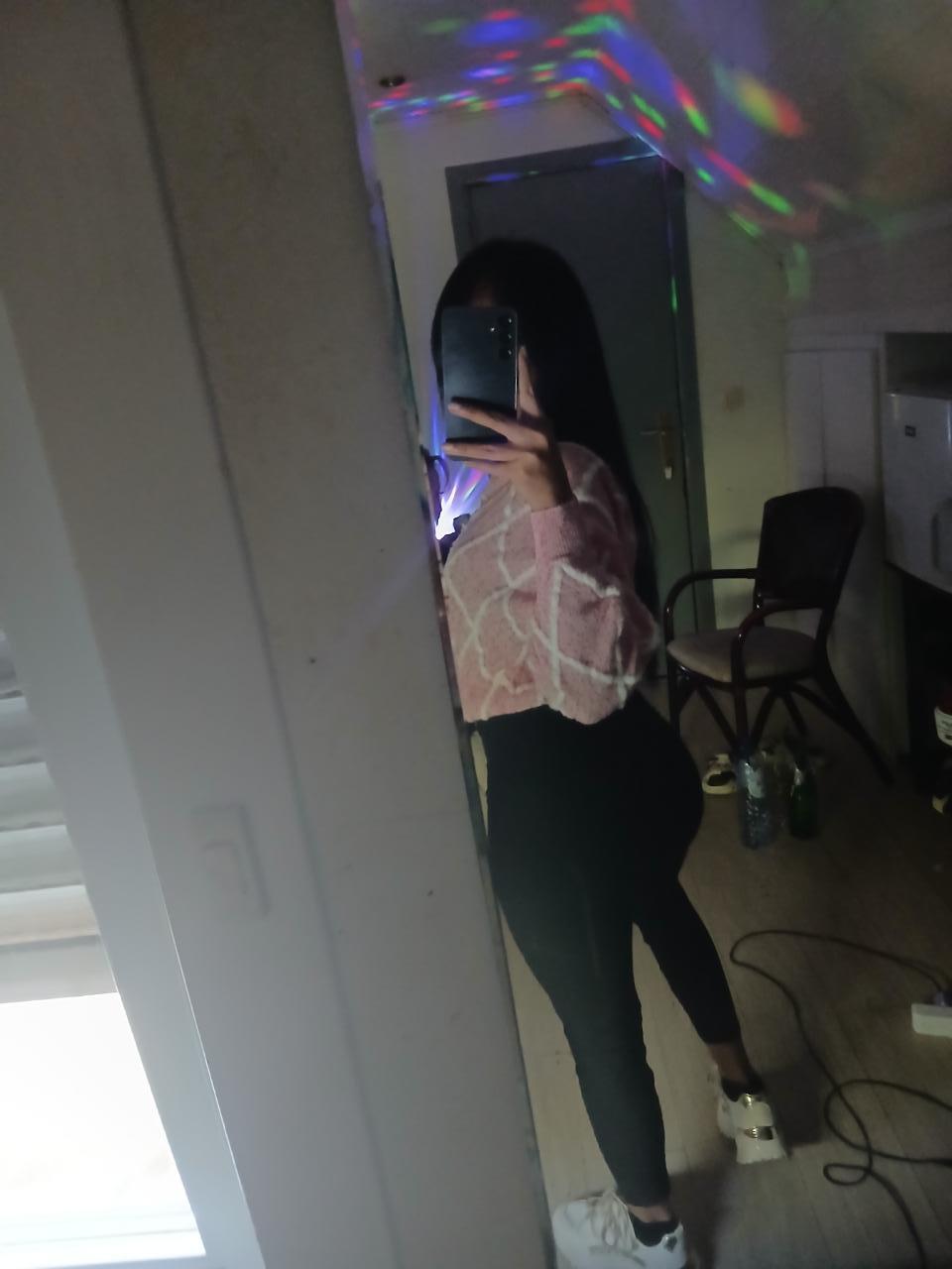 604369813: Chica busca chico en Madrid