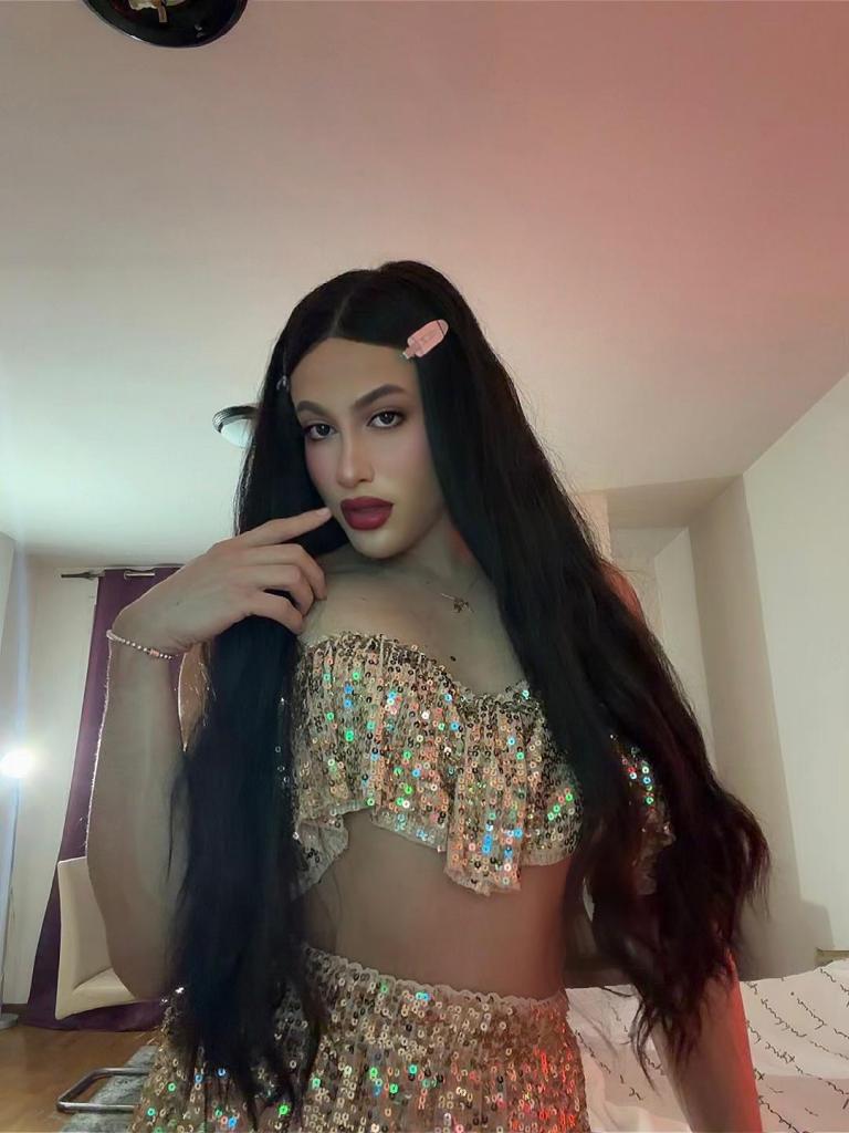 631058869: Transexual en Cantabria