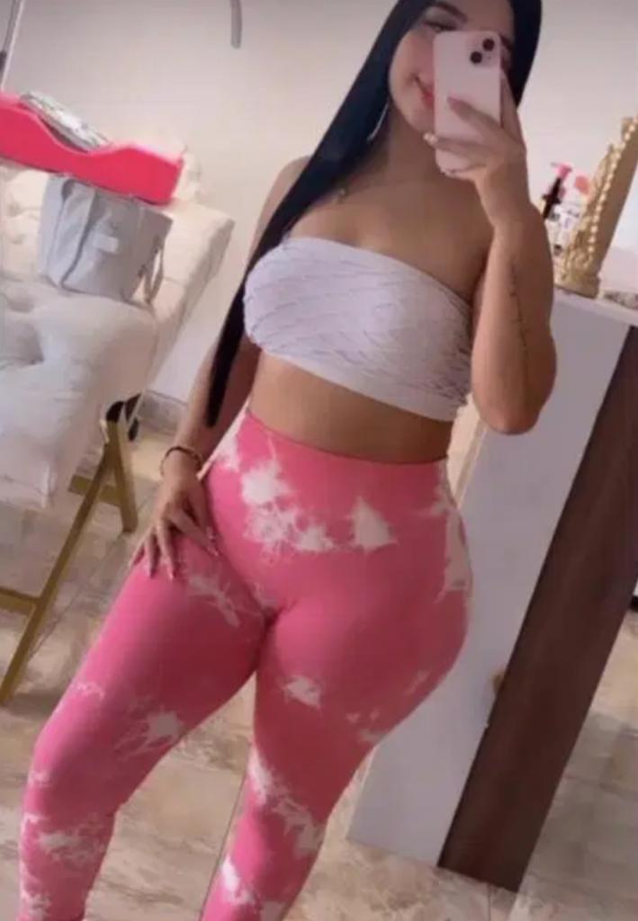 635353017: Chica busca chico en La Coruña