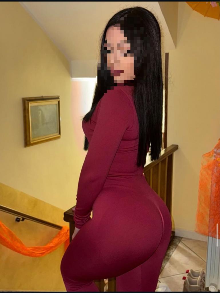 613231508: Chica busca chico en Orense