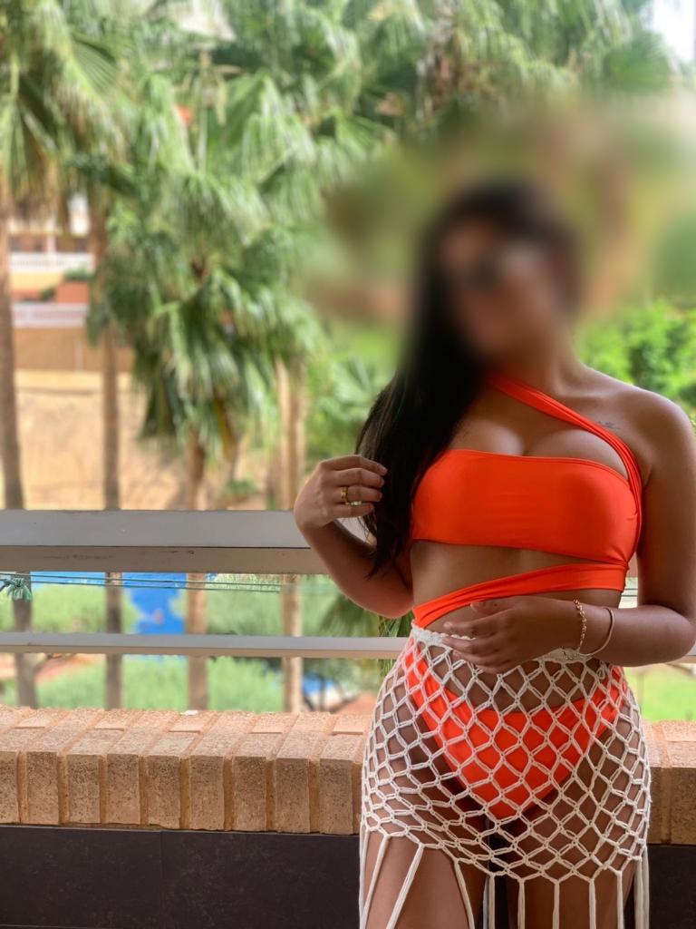 Chica busca chico en Granada: 
