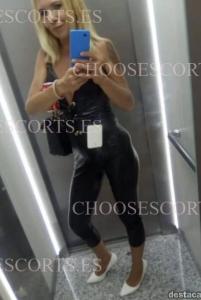 610770949: Chica busca chico en Málaga
