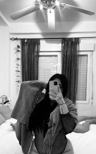 677261537: Chica busca chico en Valencia