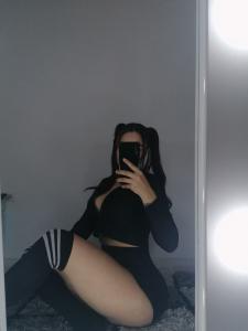 642987882: Chica busca chico en Málaga