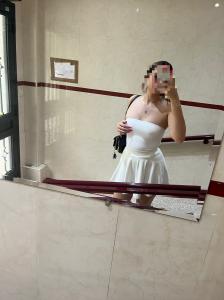 624900682: Chica busca chico en Madrid