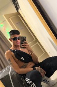 617658902: Chico busca chica en Sevilla