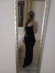 631061196: Chica busca chico en Málaga