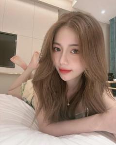 667720580: Chica busca chico en Valencia