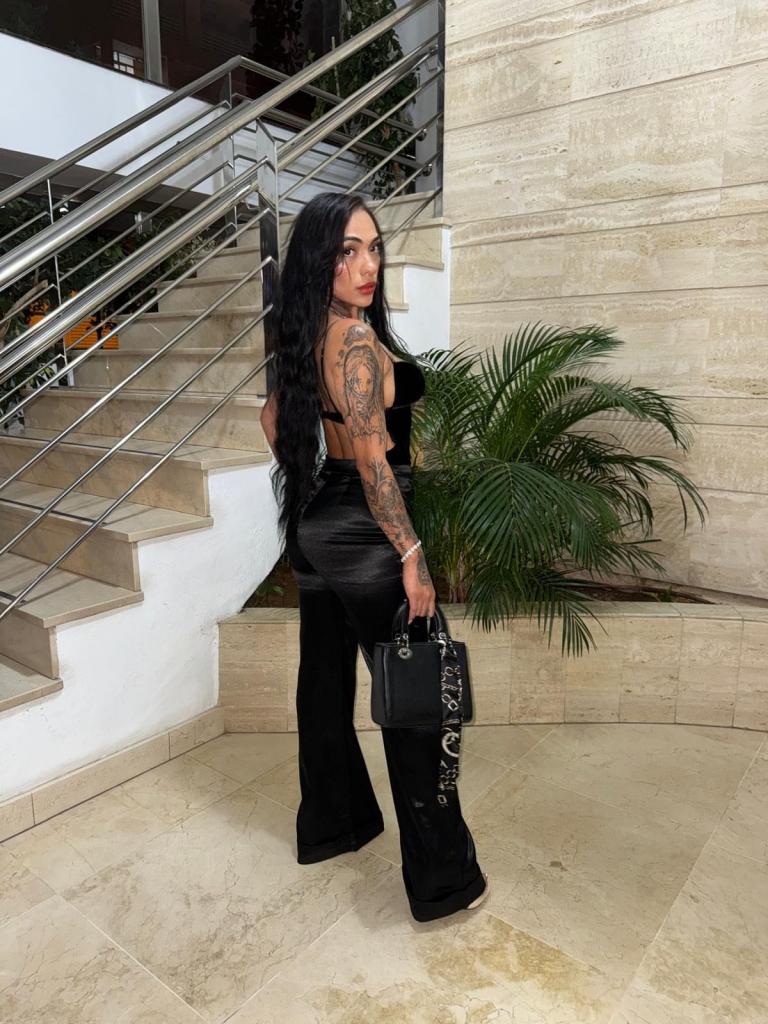 613455220: Chica busca chico en Madrid