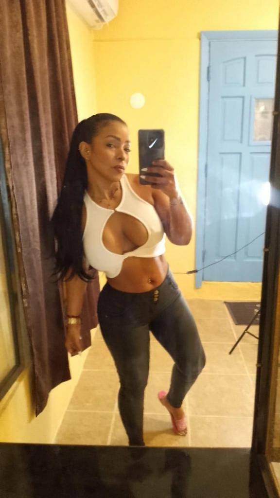 Chica busca chico en Tenerife: 