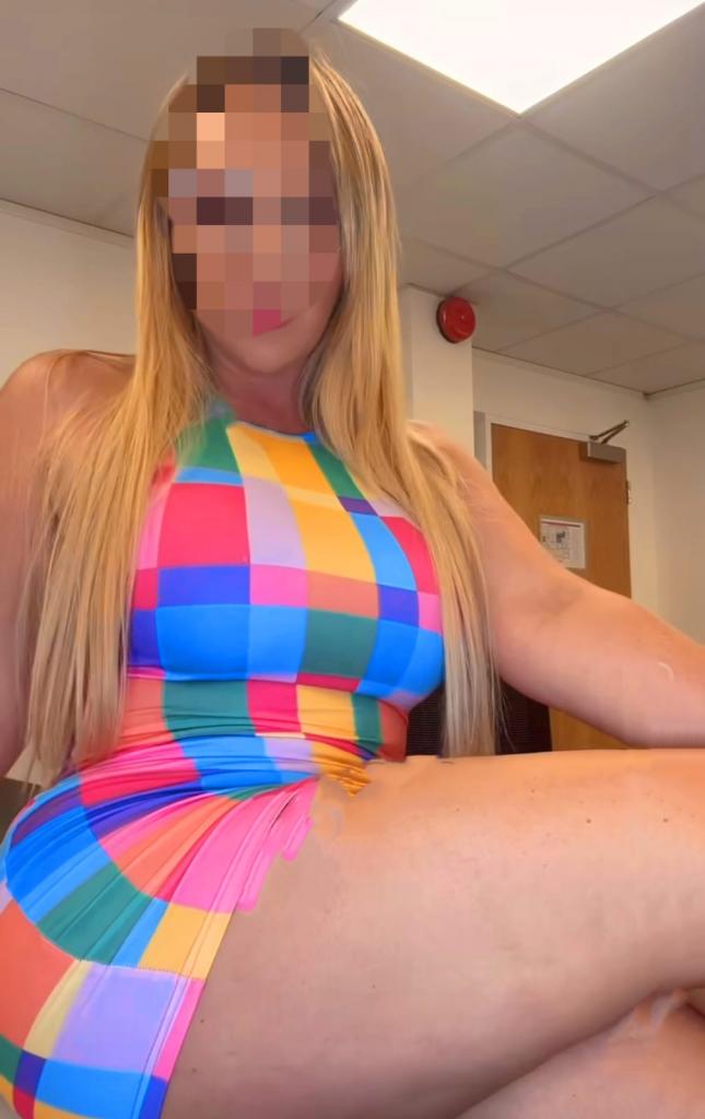 Chica busca chico en Almería: 