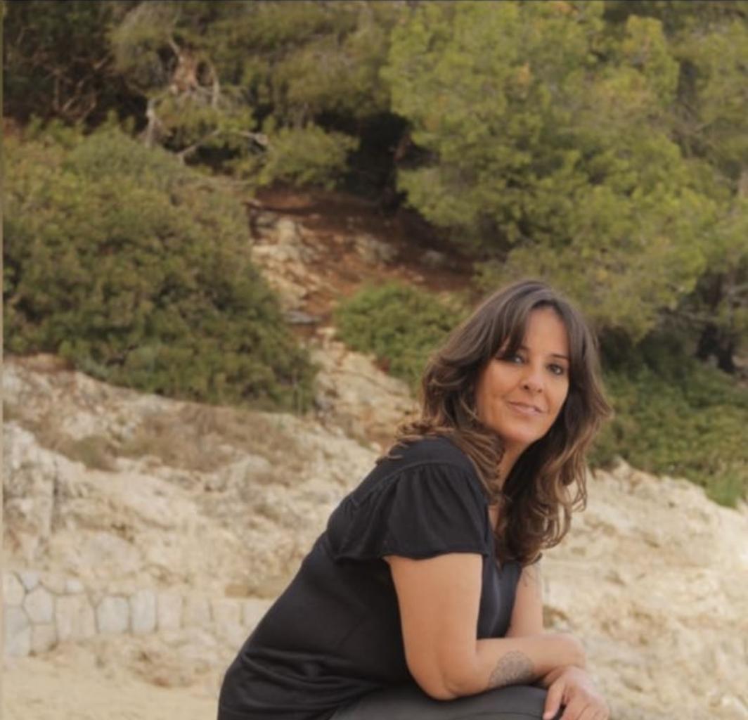 633637416: Chica busca chico en Asturias