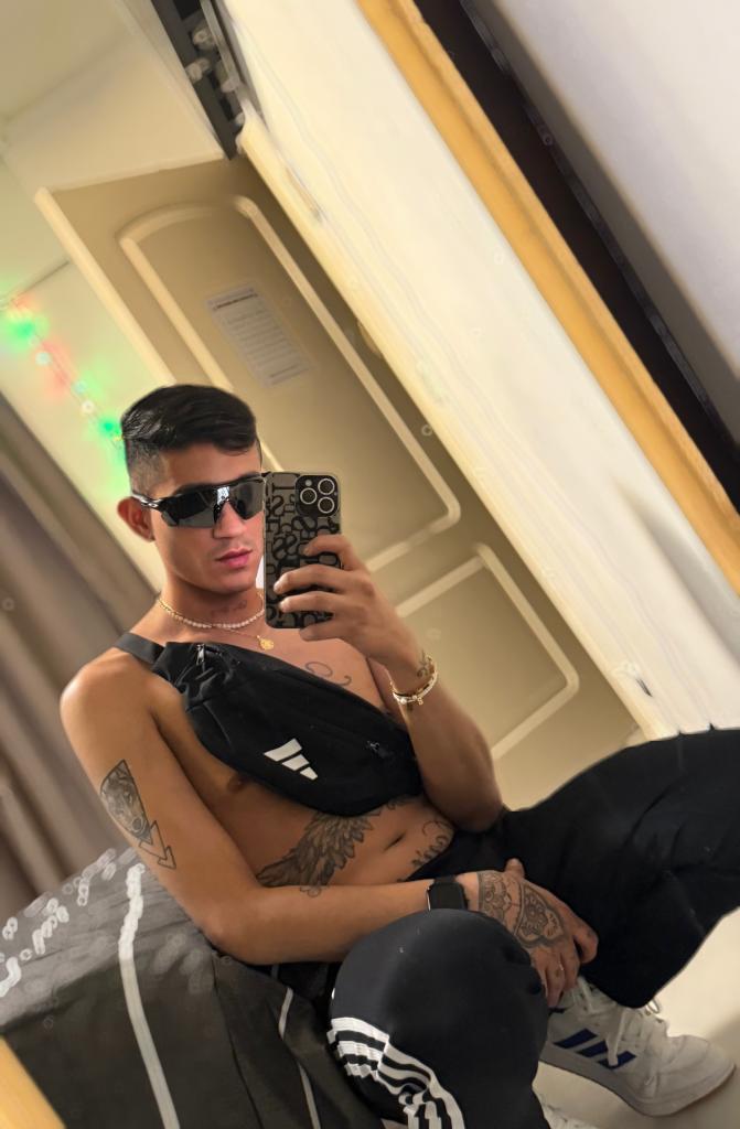 617658902: Chico busca chica en Sevilla