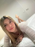 600012423: Chica busca chico en Gerona