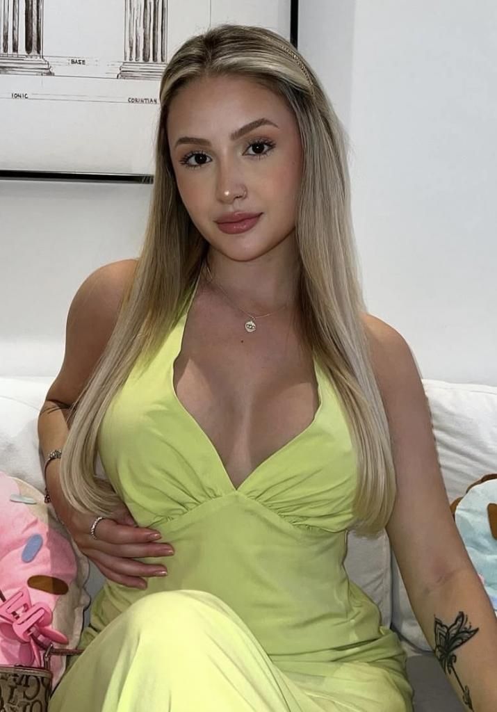 Chica busca chico en Alicante: Chica busca chico