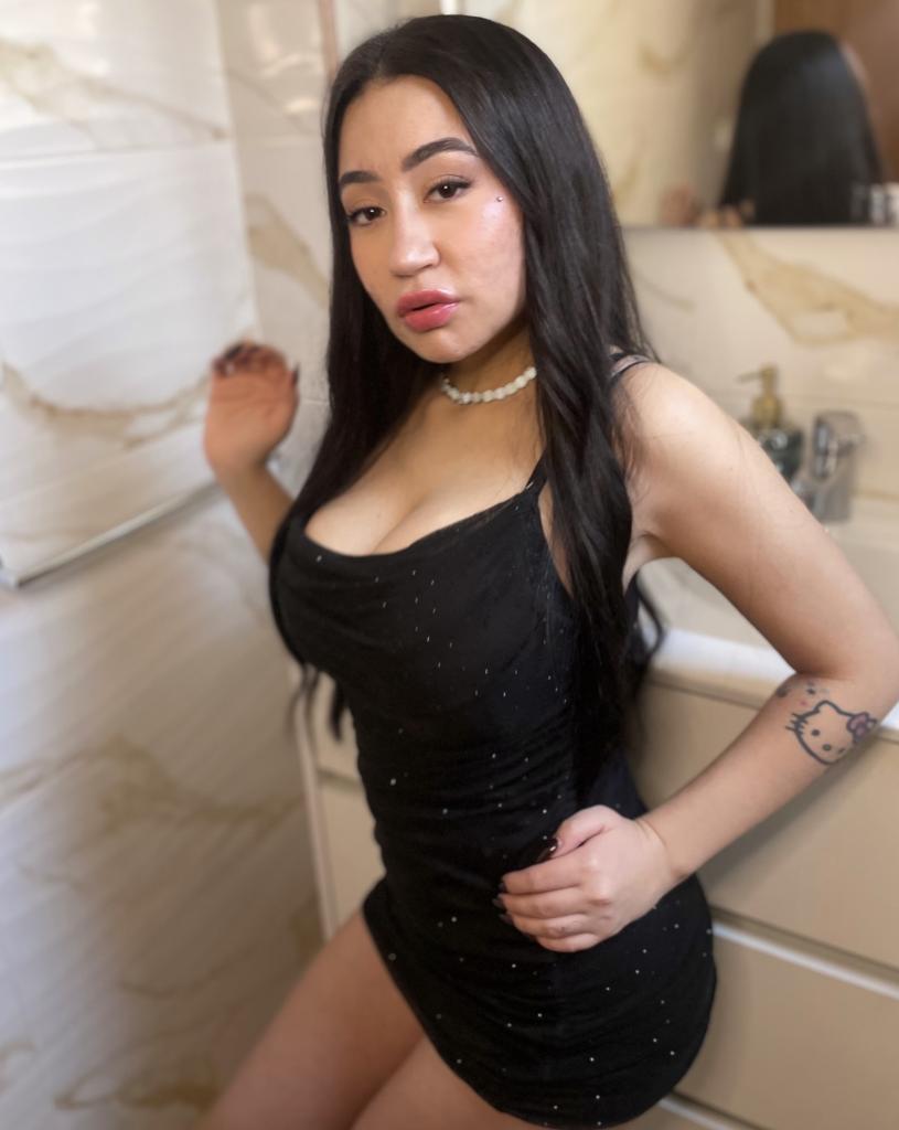 628429961: Chica busca chico en Barcelona