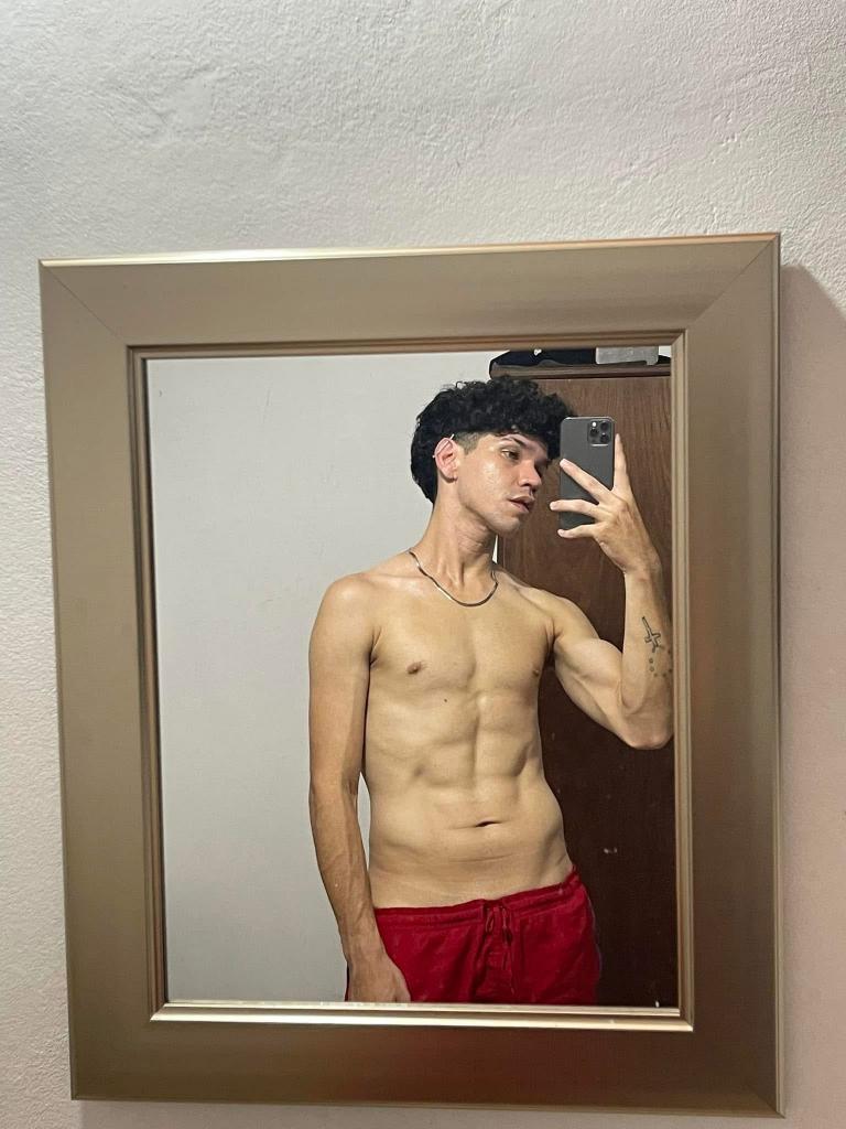 637104417: Chico busca chica en Murcia