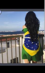 692866260: Chica busca chico en Sevilla