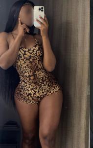 677126830: Chica busca chico en Sevilla