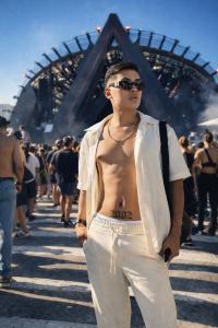 633152670: Chico busca chica en Barcelona