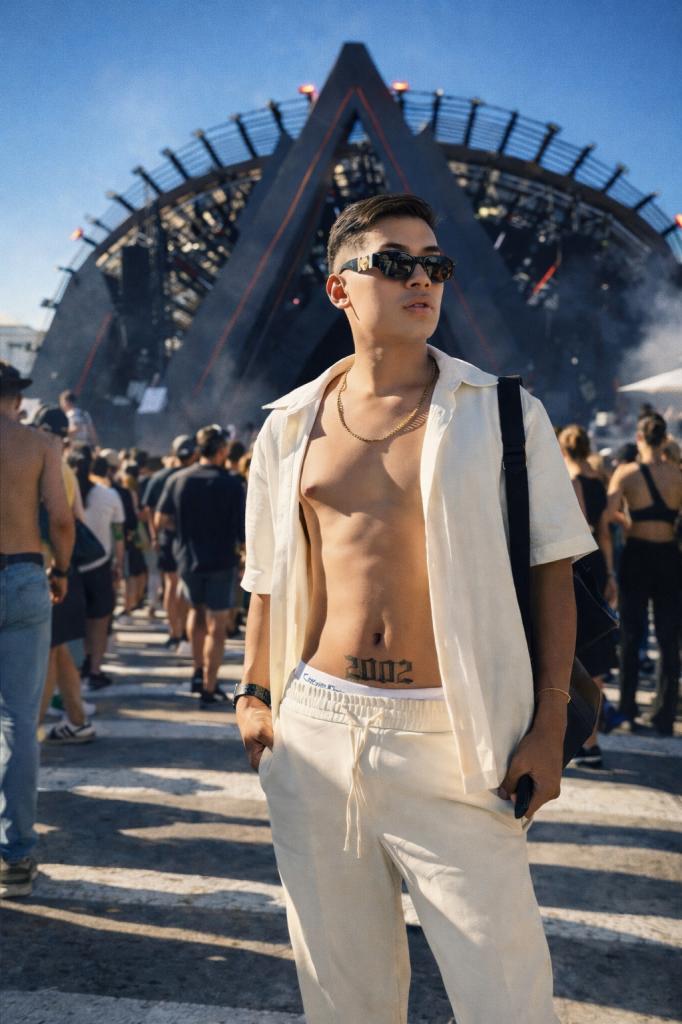 633152670: Chico busca chica en Barcelona