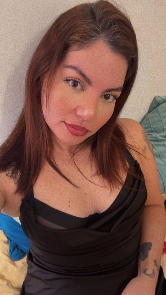 Chica busca chico en Granada: 